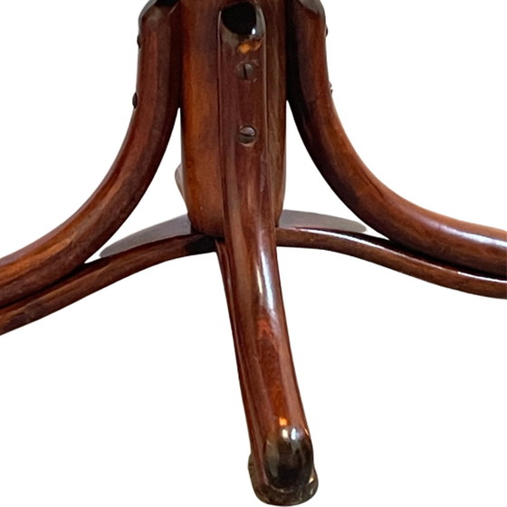 Image 1 of Vintage gebogen houten kapiteinsstoel