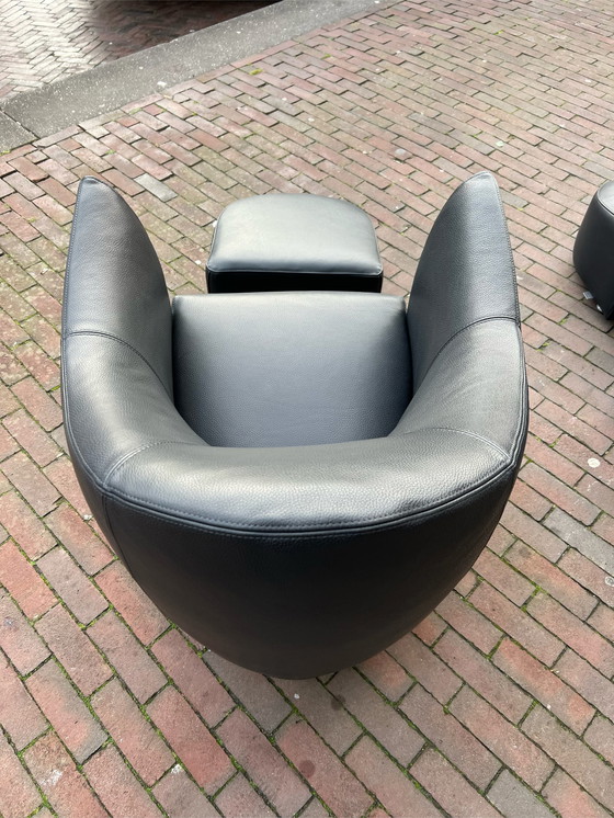 Image 1 of Leolux Sjamaan Fauteuil met poef