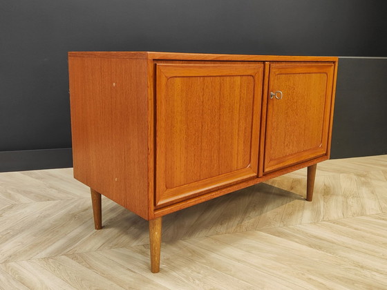 Image 1 of Mid Century dressoir