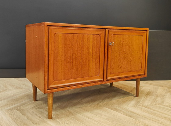 Image 1 of Mid Century dressoir