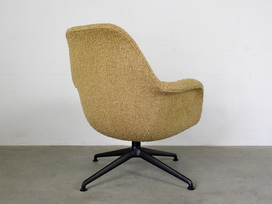 Image 1 of Fredericia Fauteuil Swoon Lounge petit Swivel