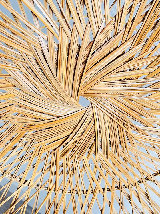 Image 1 of Vintage sunburst rotan kamerscherm