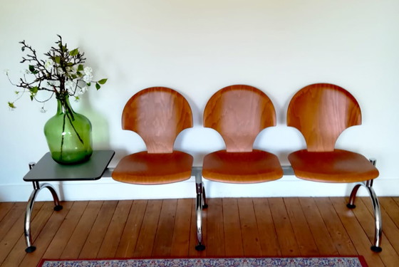 Image 1 of Vintage Wachtkamerbankje