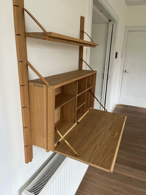 Bolia bureau met wandbevestiging