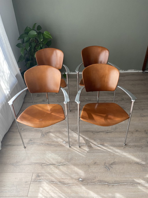 4x Andreu World driepoot eetkamerstoelen