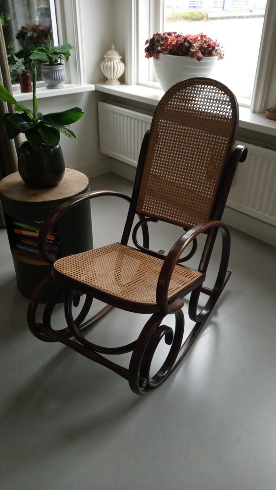 Image 1 of Vintage schommelstoel