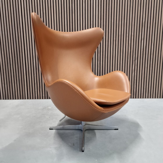 Image 1 of Fritz Hansen - Egg chair