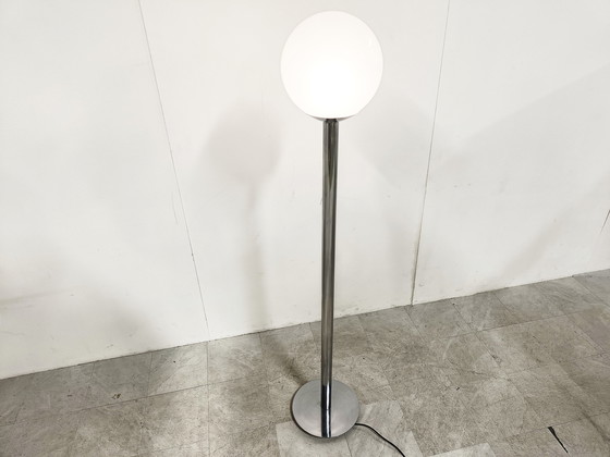 Image 1 of Vintage vloerlamp van chroom en glas, jaren 70