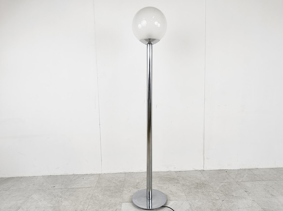 Image 1 of Vintage vloerlamp van chroom en glas, jaren 70