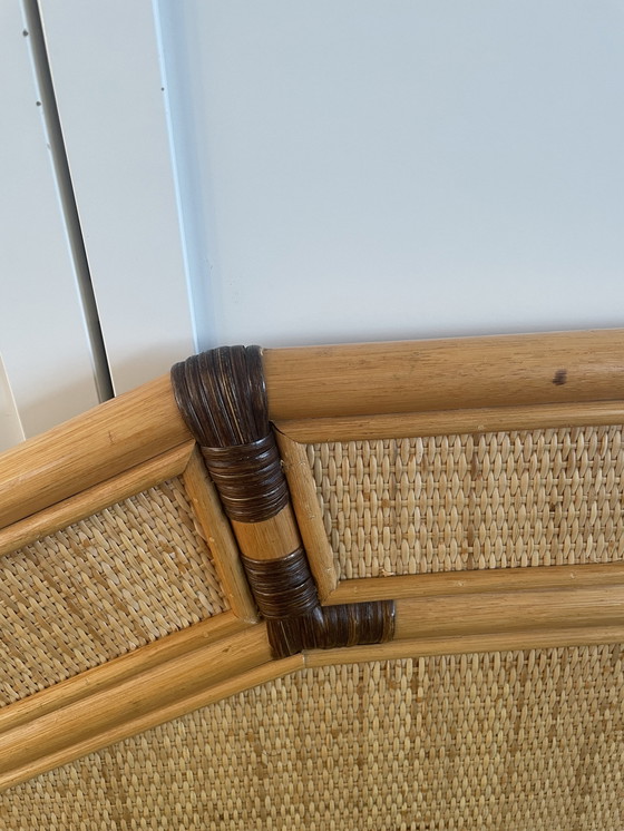 Image 1 of Vintage rotan/ rieten bed met 2 kastjes