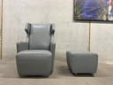Rolf Benz Fauteuil + poef grijs leer