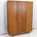 Vintage kledingkast