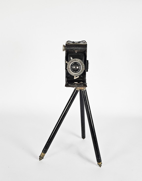 Image 1 of Kodak - London- 100mm - Anaston F/6.3 Mount 370 Camera - W/ Brownie "DAKON" met statief - 19