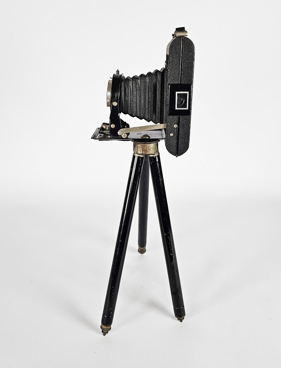 Image 1 of Kodak - London- 100mm - Anaston F/6.3 Mount 370 Camera - W/ Brownie "DAKON" met statief - 19