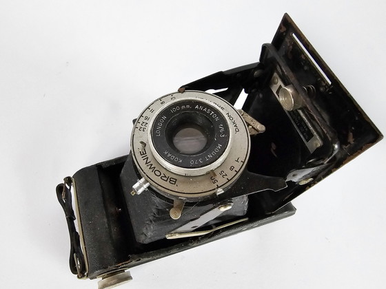 Image 1 of Kodak - London- 100mm - Anaston F/6.3 Mount 370 Camera - W/ Brownie "DAKON" met statief - 19