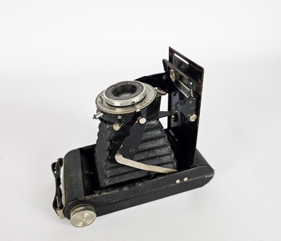 Image 1 of Kodak - London- 100mm - Anaston F/6.3 Mount 370 Camera - W/ Brownie "DAKON" met statief - 19