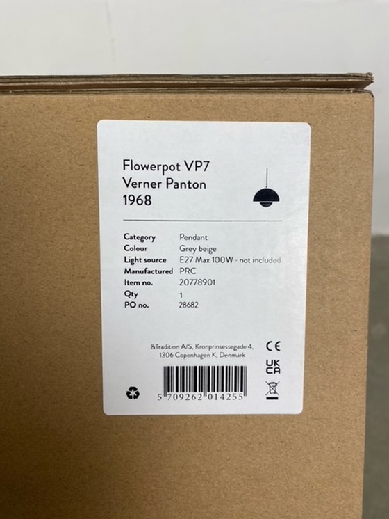 Image 1 of Verner Panton FlowerPot VP7 hanglamp by &tradition