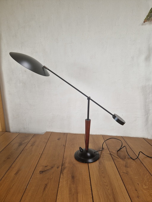 Herda counterbalance lamp