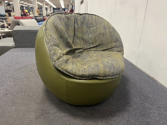 Image 1 of Leolux Bolea Fauteuil groen leer stof