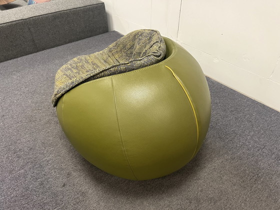 Image 1 of Leolux Bolea Fauteuil groen leer stof