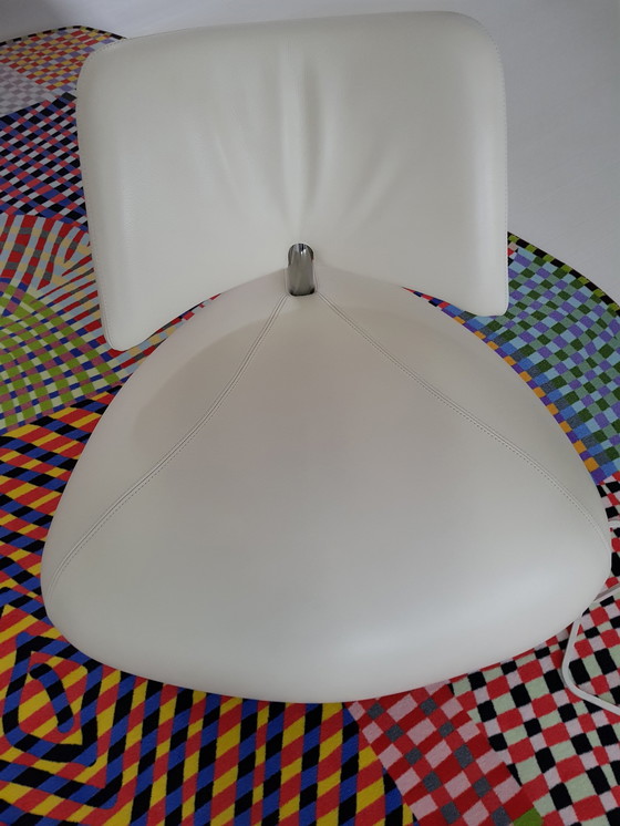 Image 1 of Leolux Pallone 'Pa' fauteuil