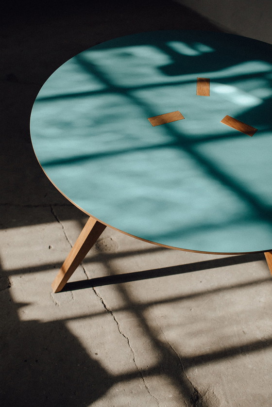 Image 1 of Tilli Stäak ronde tafel massief hout