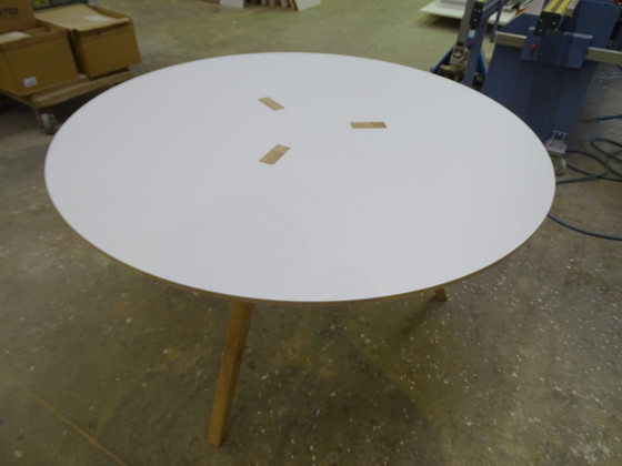 Image 1 of Tilli Stäak ronde tafel massief hout