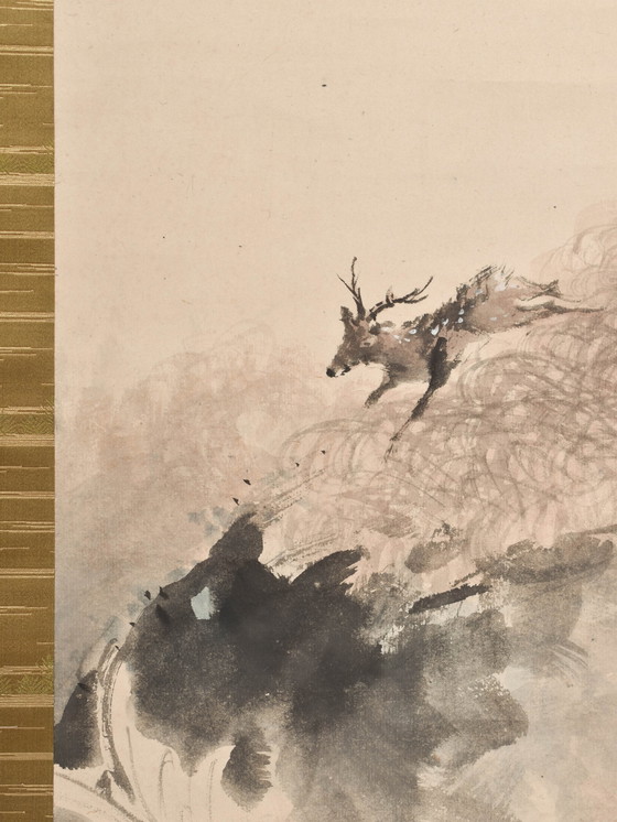 Image 1 of kakejiku, Rolschildering - Papier, Zijde - Dennenboom, Hert - AFTER Takeuchi Seihō (竹内栖鳳) (1864-1942) - Deer and tree - Japan - 