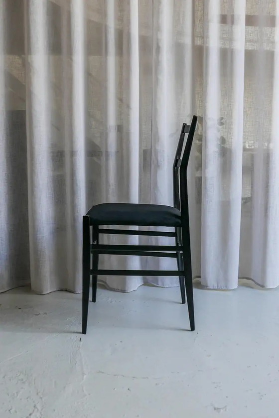 Image 1 of Cassina Superleggera 699 stoel