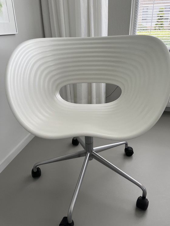 Image 1 of Vitra Tom Vac stoel