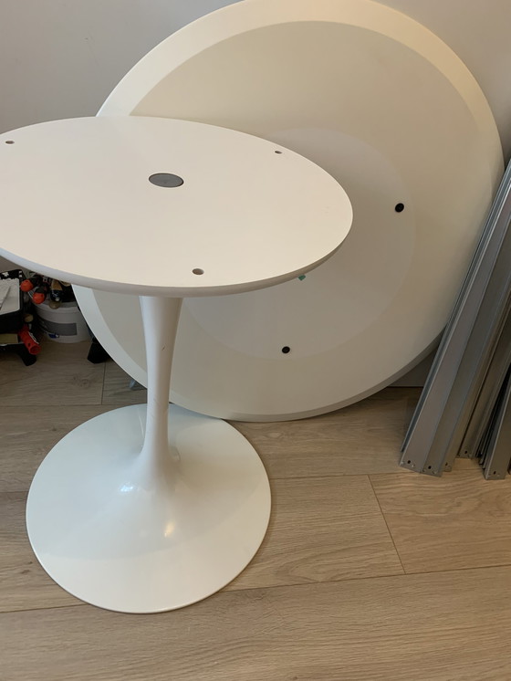 Image 1 of Saarinen Knoll Tulip tafel