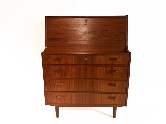 Image 1 of Vintage bureautje in teak fineer Denemarken jaren 60.