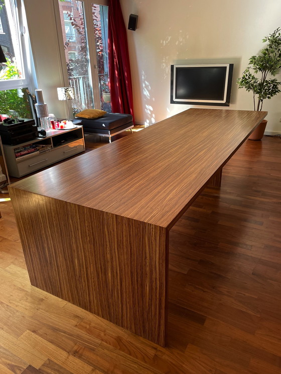 Image 1 of Designtafel MDF is gefineerd opgehaald