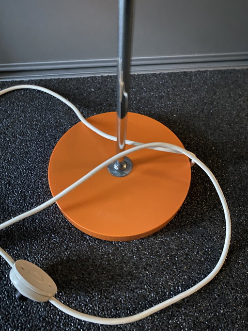 Space age oranje vloerlamp