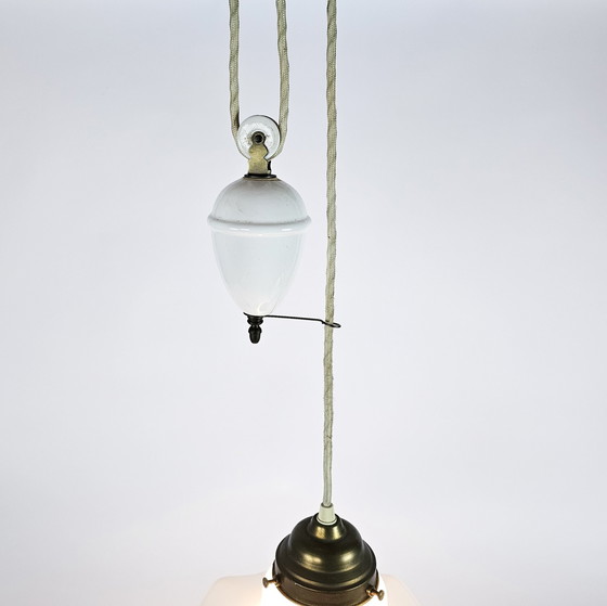 Image 1 of Art Deco - Opaline - messing - hanglamp - pendellamp met katrol - 1e kwart 20e eeuw