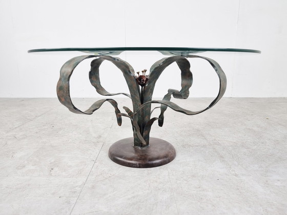Image 1 of Gebeeldhouwde stalen bloemen salontafel, jaren 70