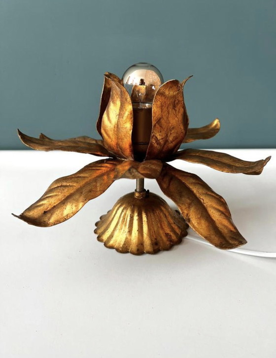 Image 1 of Plafondlamp Bloem met bladgoud verguld  design Hans Kögl