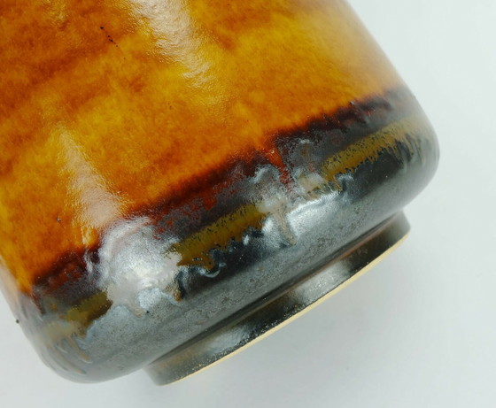 Image 1 of grote keramische vaas modelnr. 1109/1 Amber met verschillende tinten rood en bruin