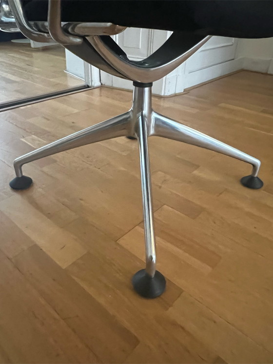 Image 1 of 2x Vitra Meda chair