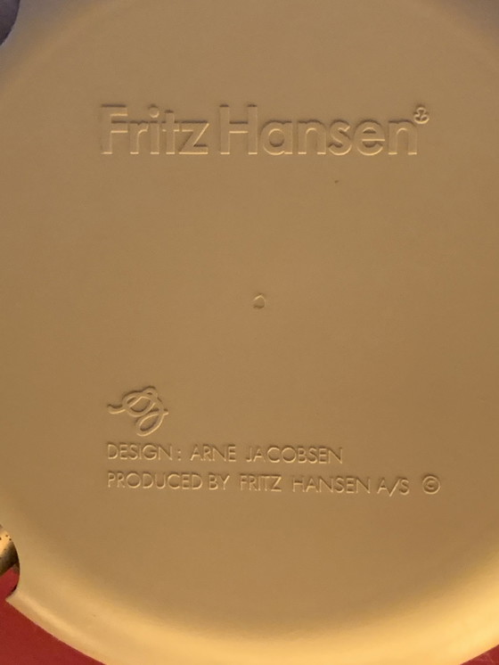 Image 1 of 4 Fritz Hansen Vlinderstoel