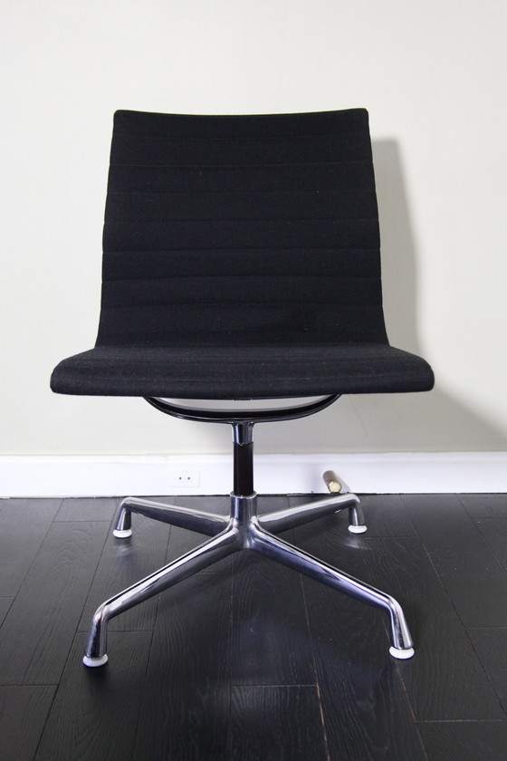 Image 1 of Charles & Ray Eames EA 107bureaustoel