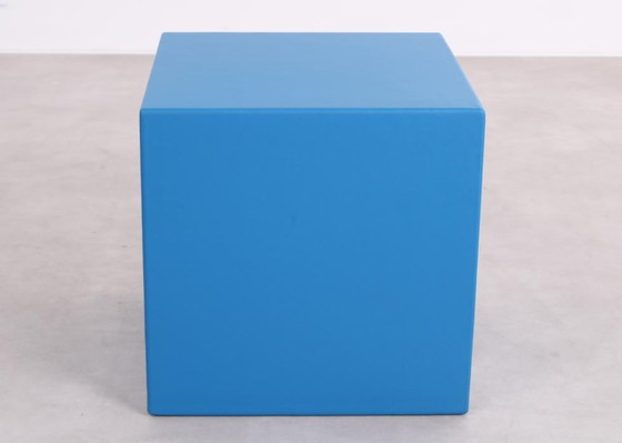 Image 1 of Sixinch poef blauw