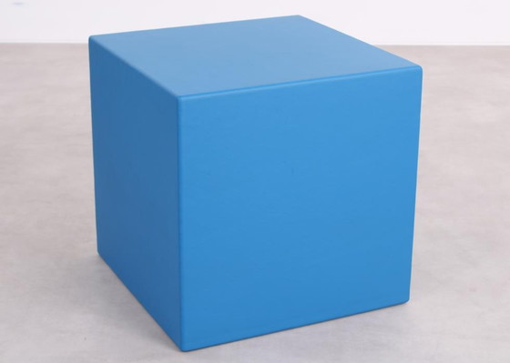 Image 1 of Sixinch poef blauw