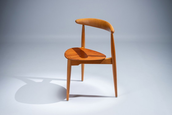 Image 1 of Hans Wegner FH4103 Heart stoel