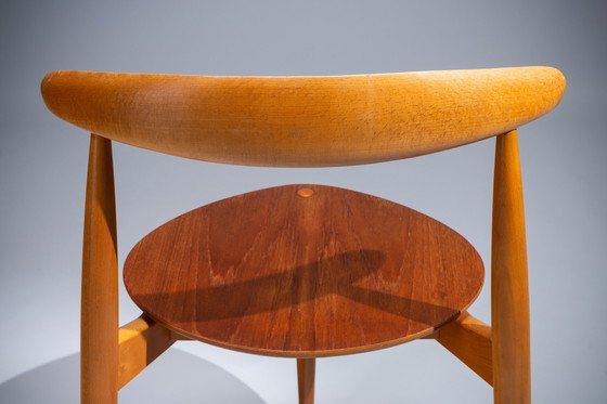 Image 1 of Hans Wegner FH4103 Heart stoel