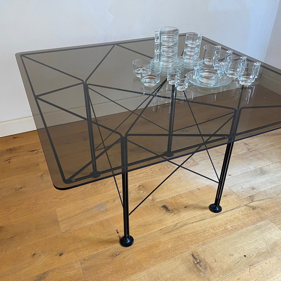 Image 1 of Glazen eettafel met draadframe uit de jaren 80