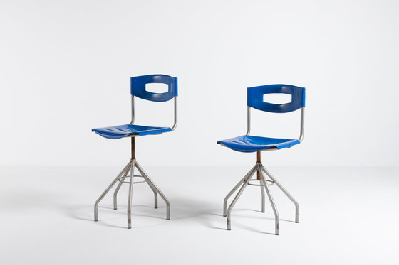 Image 1 of Vintage industriële krukjes