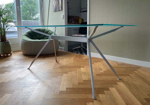 Minotti Jei-tafel