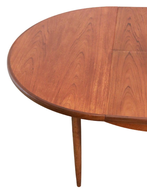 Image 1 of G-Plan Ronde vintage eetkamertafel verlengbaar 'Avebury'