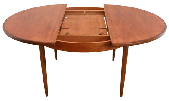 Image 1 of G-Plan Ronde vintage eetkamertafel verlengbaar 'Avebury'